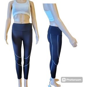 Adidas cropped leggings, tights, black, Sz S, EUC